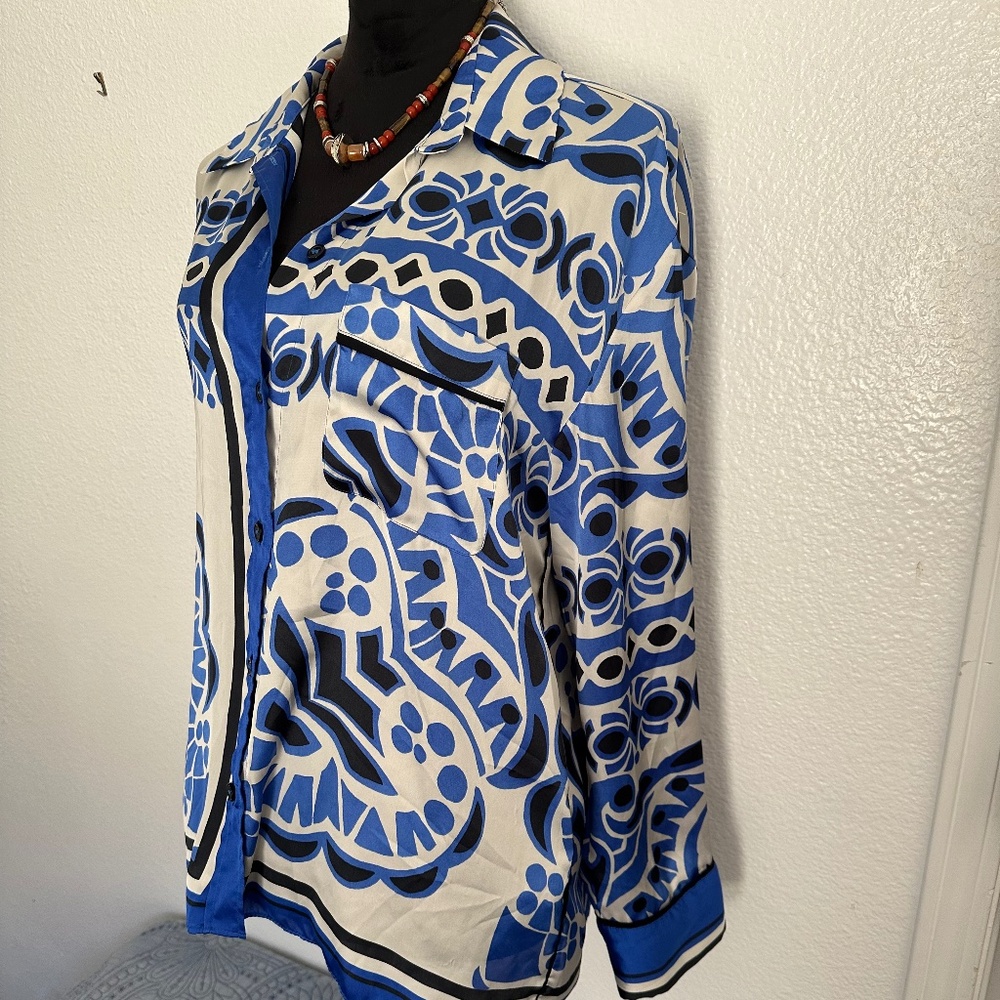 ZARA GEOMETRIC PRINT BUTTON DOWN COLLARED BLOUSE. - image 7